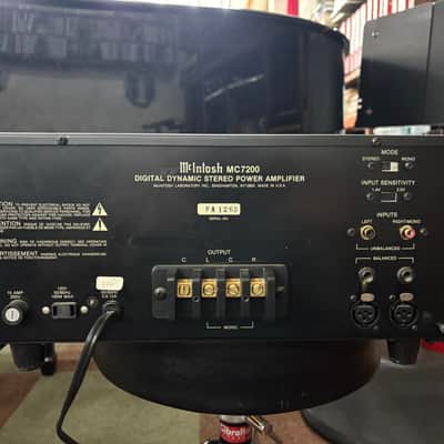 McIntosh MC7200 200-Watt Stereo Solid State Power Amplifier 1989 - 1993 - Black image 2