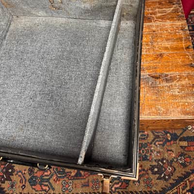 1960s Ludwig no. 8025 Suitcase-Style Snare Drum Case image 11