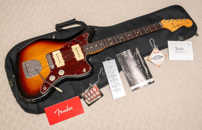 Fender Road Worn '60s Jazzmaster with Pau Ferro Fretboard 2018 - 2019 - 3-Color Sunburst image 1