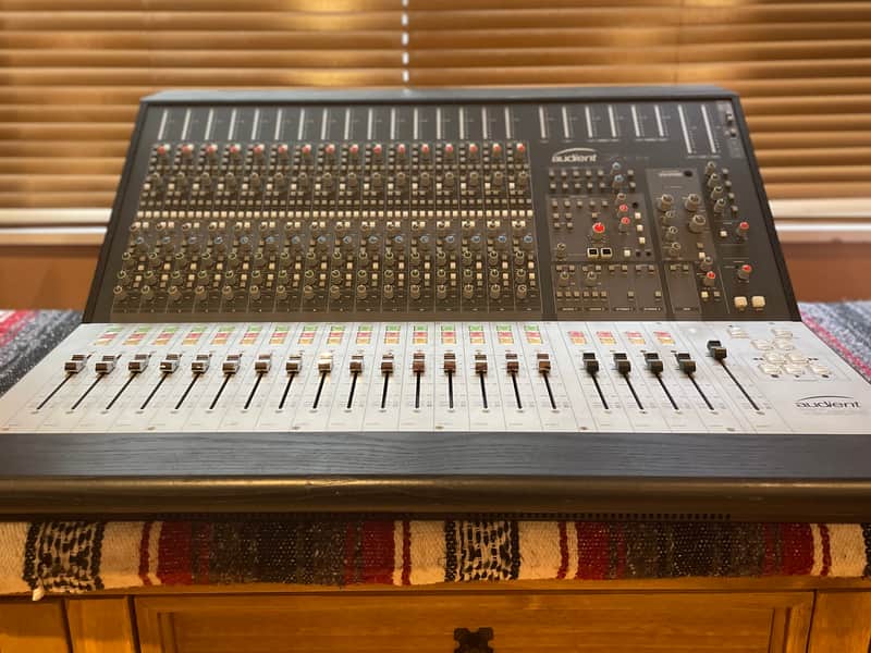 Audient Zen Analogue Mixing Console With Fader Automation image 1