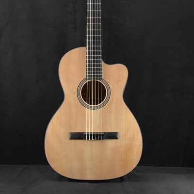 Martin 000C12-16E Nylon-String Acoustic-Electric Natural image 2