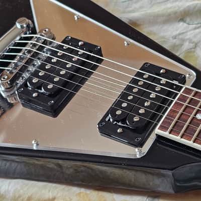 *MINT* Gibson '70s Flying V 2020 - Present - Ebony image 5