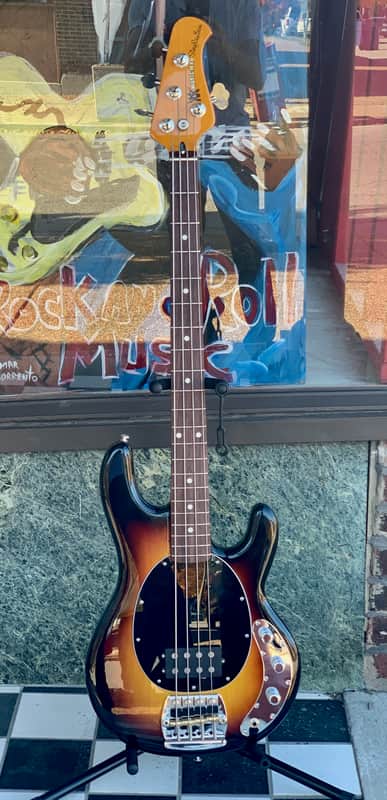 Ernie Ball Music Man Stingray (Pino Palladino model) 2025 - Sunburst image 1