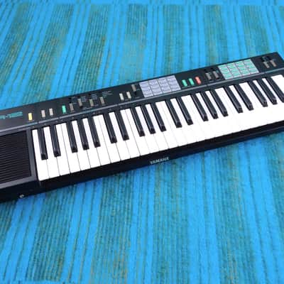 Yamaha PSR-12 Portatone FM Synthesizer - K026