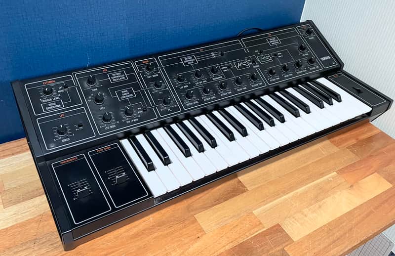 Yamaha CS-10 Monophonic Synthesizer - Black image 1