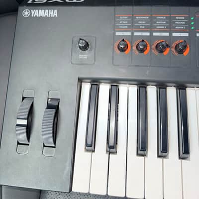 Yamaha MX61 61-Key Digital Synthesizer 2010s - Black image 5
