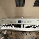 Korg Triton Pro X 88-Key 62-Voice Polyphonic Workstation 1999 - 2000 - Silver