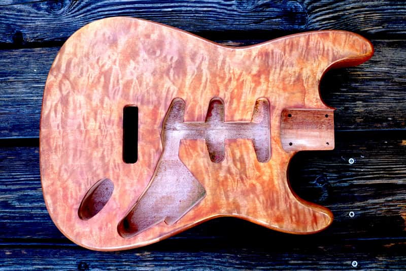 Stratocaster body, mahogany/maple image 1