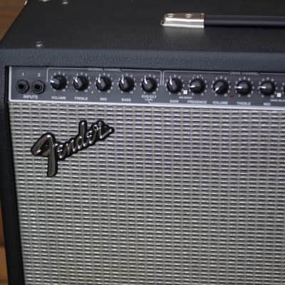 Fender Ultimate Chorus DSP PR 204 Combo image 3