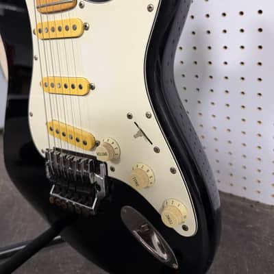 Fender Stratocaster MIJ 1984-1987 - Black Made in Japan image 4