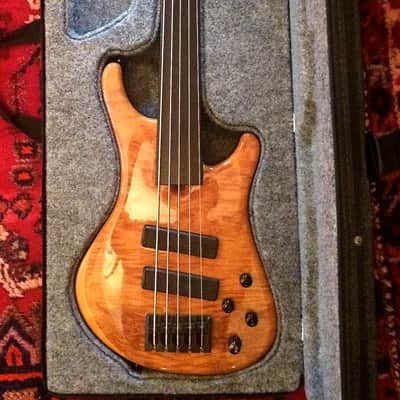 Roscoe LG3005 Fretless Natural/Flame Honey Blonde image 12