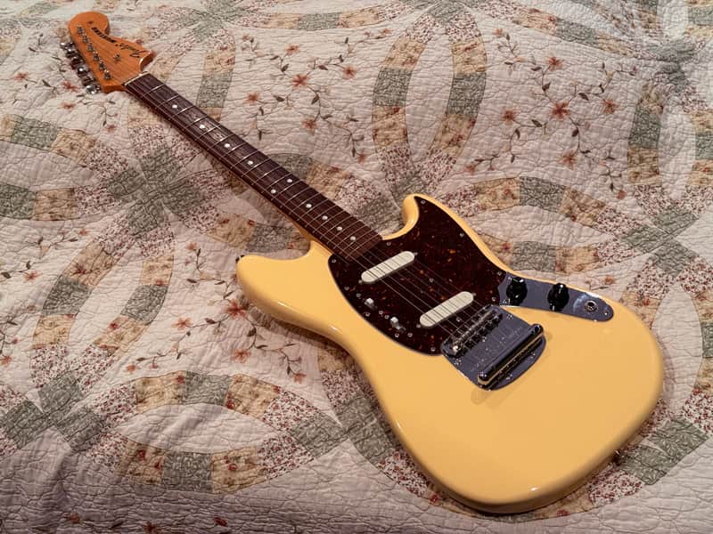 2004 Fender Mustang – Crafted in Japan – Vintage White – Clean image 1