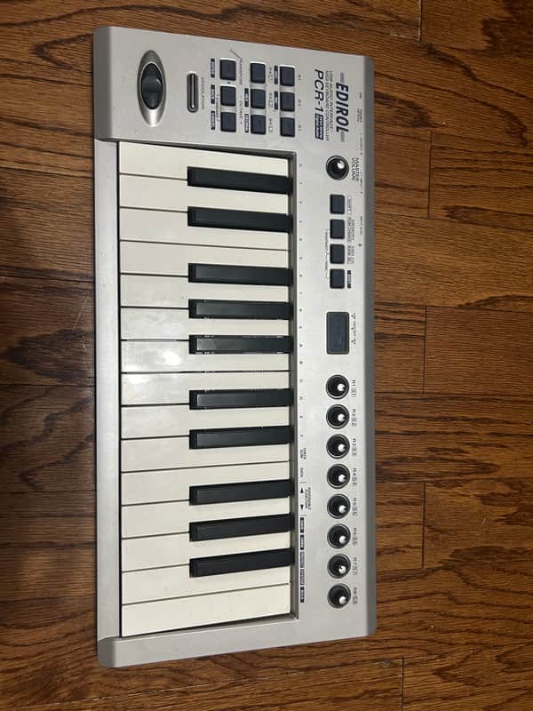 Roland / Edirol - PCR-1 USB Audio Interface & MIDI Keyboard Controller w/ Cable image 1