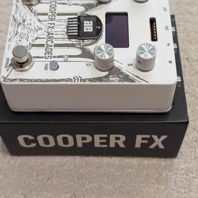 Cooper FX Arcades Multi-Effect Console 2020 - 2021 - Black Sparkle image 3