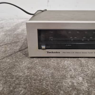 Technics ST-8011L Tuner - Analog Precision - Very Good w/ Original Box & Power Cable image 17
