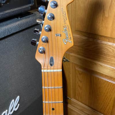 Fender Deluxe Roadhouse Stratocaster with Maple Fretboard 2008 - 2013 Arctic White image 4