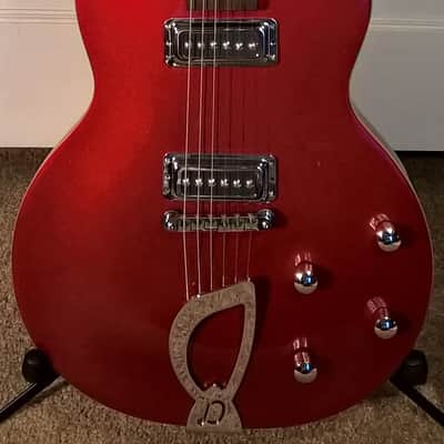 Guild DeArmond M-68 -- 2001; Red Sparkle Finish; Brand New Vintage-Style PUs & Chrome Dome Knobs image 3