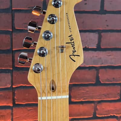 1998 Fender American Deluxe Stratocaster MN Crimson Red Transparent w/ Hard Case image 5