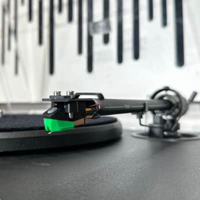Pro-Ject Debut III Turntable image 3