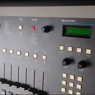 E-MU SP-1200 1998 Reissue Drum Machine Sampler – Excellent – Original Screen + OS Disks image 2
