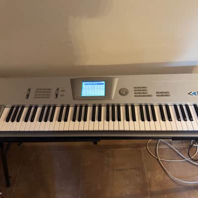 Korg Trinity Pro 76 tasti con Prophecy card , OLED USB Floppy , case