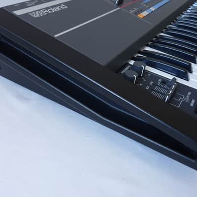 Roland Juno 106 - Serviced image 10