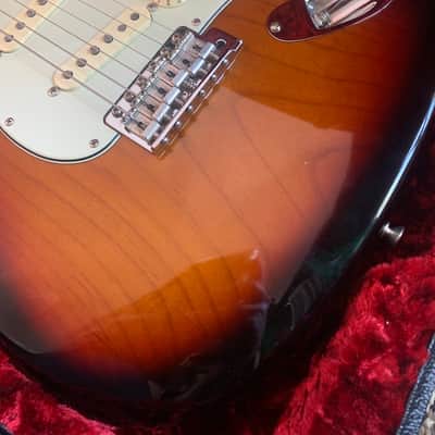 Fender American Original '60s Stratocaster with Rosewood Fretboard 2018 - 3-Color Sunburst image 7