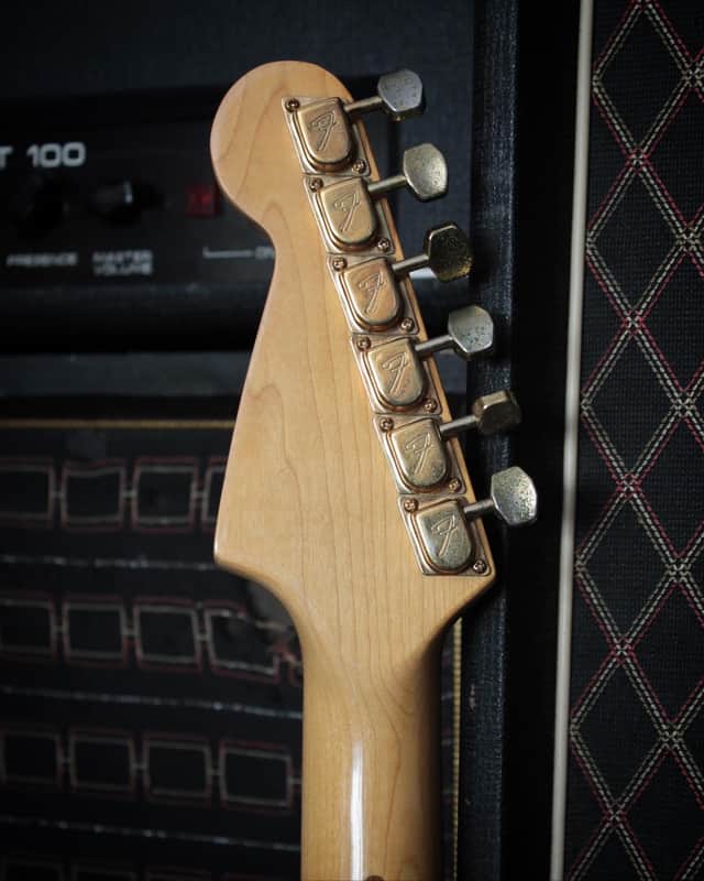 Fender Stratocaster Collectors Edition 1982 - GOLD | Reverb