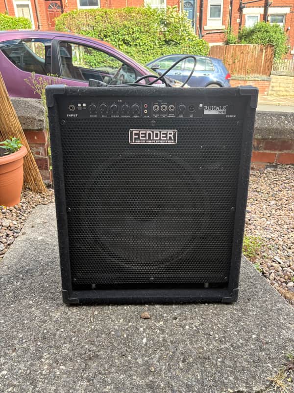 Fender Rumble 100 100-Watt 1x12" Bass Combo