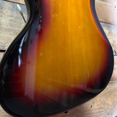 Squier Classic Vibe Bass VI 3-Tone Sunburst image 11