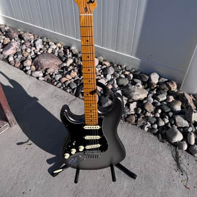 Fender American Professional II Stratocaster Left-Handed with Maple Fretboard 2024 Mercury image 2