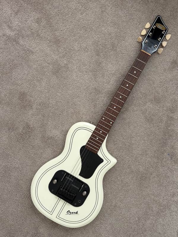 SUPRO "Ozark 1261 Antique White " GIG BAG LIMITED EDITION image 1