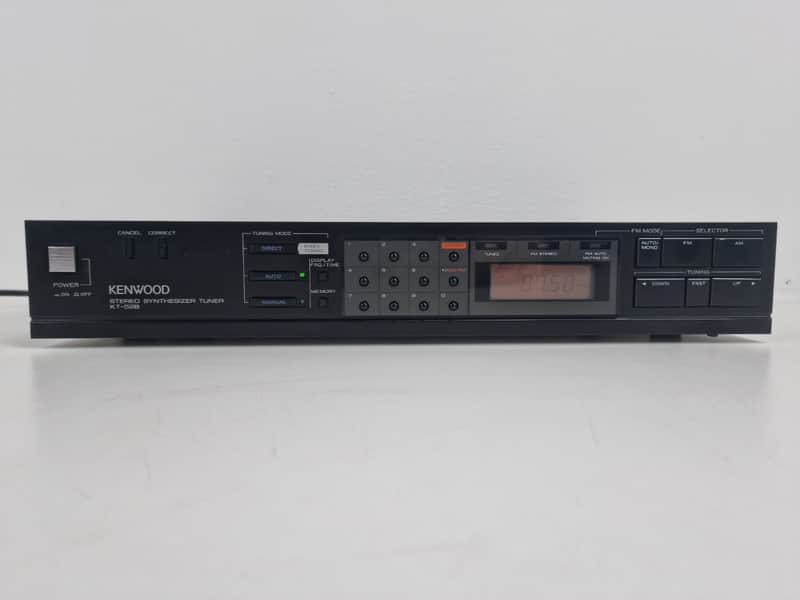 Kenwod KT-52B - Stereo Synthersizer Tuner -Mint condition image 1