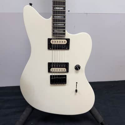 Used Fender JIM ROOT Signature JAZZMASTER V4 Ebony Polar White Electric Guitar with Original Case image 10