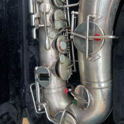 Buescher True Tone alto saxophone from 1927 - silver plated image 9