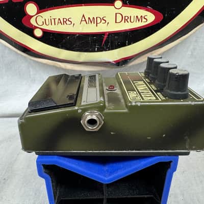 DOD Lamb Series FX76 Punkifier Distortion Pedal - missing battery cover image 4