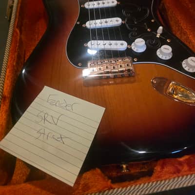 Fender Stevie Ray Vaughan Stratocaster 1992-1999 - 3-Color Sunburst image 1