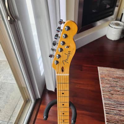 Fender American Ultra Luxe Telecaster 2021 - Blue Sparkle image 5