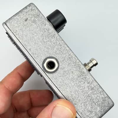 🎹 Electro-Harmonix Micro Q-Tron Envelope Filter 2006 - Present - Silver / Black / Blue image 4
