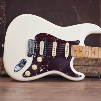 2023 Fender USA American Professional ii 2 HSS Stratocaster - in White Bild 2