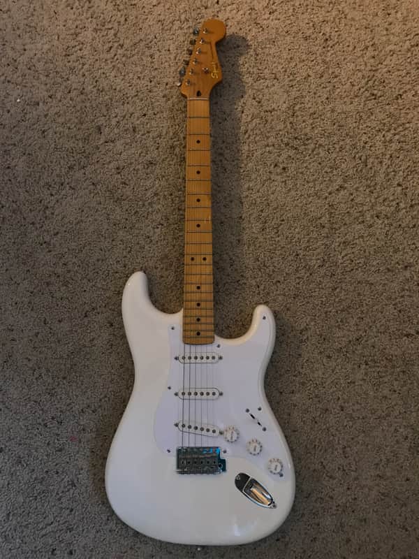 Squier Classic Vibe Stratocaster (w/ Fender Custom Shop Texas Special Pickups) 2013 Olympic White image 1
