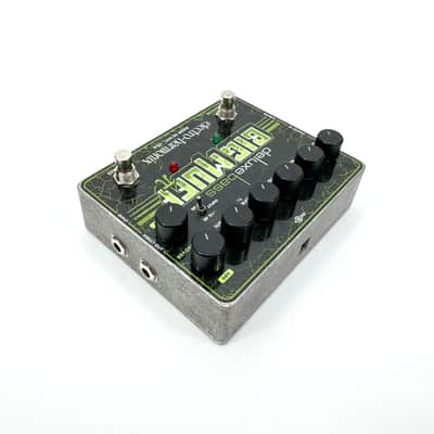 Electro-Harmonix Deluxe Bass Big Muff Pi Distortion / Sustainer 2012 - Present - Black / Green image 3