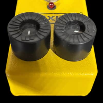 MXR MX-104 Block Distortion + 90s Transition Model - Yellow X8536 image 2