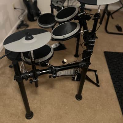 Donner DED-200X Electronic Drum Set, Electric Drum Kit with Quiet Mesh Drum Pads, 2 Cymbals w/Choke, 31 Kits and 450+ Sounds, Throne, Headphones, Sticks, USB MIDI, Melodics Lessons (5 Pads, 4 Cymbals) image 8