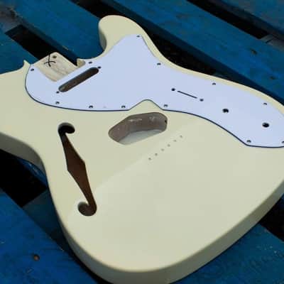 Eden Premier Series Semi-Hollow Alder Body Telecaster Guitar Vintage White image 4