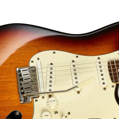Fender VG Stratocaster 3 Tone Sunburst (Pre-Owned, 2006, EC) #Z6298478 image 4