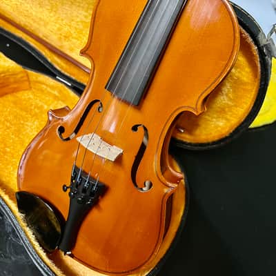 Suzuki Violin 1/4 image 5