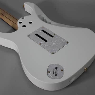Ibanez JEM7VP Steve Vai Signature with Rosewood Fretboard 2004 - 2019 White image 11