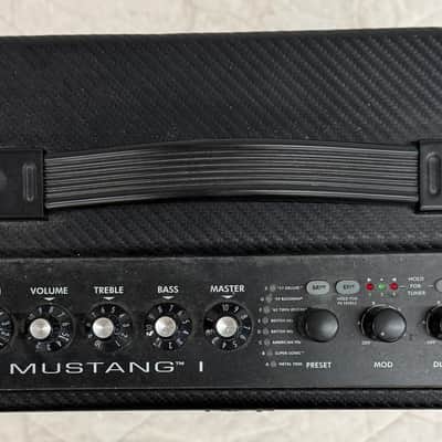 Fender Mustang I V.2 20-Watt 1x8" Modeling Guitar Combo 2013 - 2018 - Black image 2