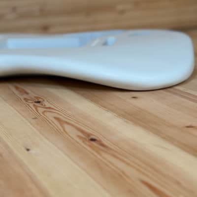 1912g Kohlin Guitars S-Type Roasted Pine replacement body Aged Nitro Relic Vintage olympic white Made in Sweden image 5